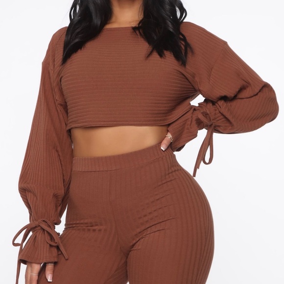 *SOLD* Fashion nova set - Picture 2 of 4